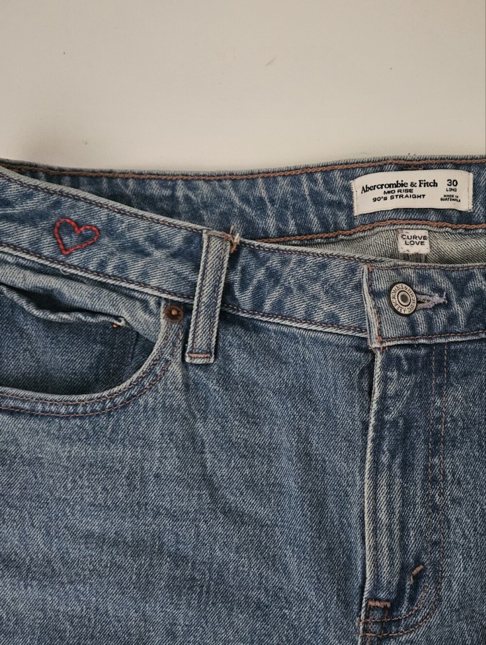 Mid Rise 90s Straight Jeans with Heart Embroidery